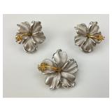 14KT White Gold Hibiscus Pendant & Earrings.