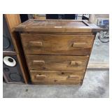 Pine Chest of Drawers.