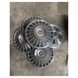 6 Mustang Deluxe Wheel Covers.