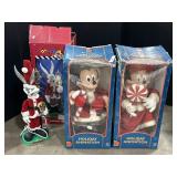 Mickey/Minnie Mouse & Bugs Animation Figures.