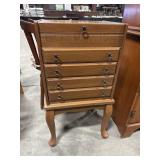 Raised Maple Cutlery Canteen.