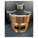 Sterling 5 Quart Ice Cream Freezer.