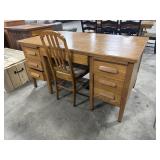 Vtg Blonde Oak Executive Desk.