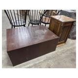 (2) Podium, Planter Stands.