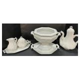 Red-Cliff Ironstone Serviceware.