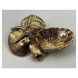 Gold Seashell & Pearl Pin.