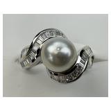 White Gold Pearl & Baguette Diamond Ring.