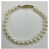 14KT Gold Clasp Pearl Bracelet.