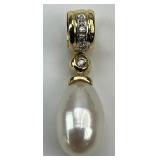 14KT Gold Pearl & Diamond Pendant.