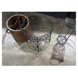 Outdoor Storage Shelves, Decorative Bucket.
