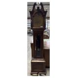 Beautiful Mahogany Grandfather Clock.