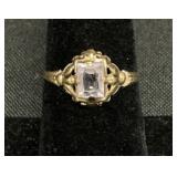 10 KT Gold Ring W/Gemstone Accent.