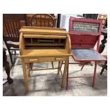 Blonde Oak Childrenï¿½s Roll Front Desk, Vtg
