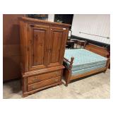 Beautiful Pine Bedroom Suite.