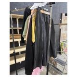 Ladies Victorian Clothing.