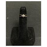 10 KT Gold & Diamond Ring.