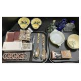 NOS Napkin Holders, Pyrex Dish, Duck Knife.