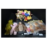 Vintage Coin Banks, Stuffed Animals & Puppets.