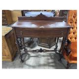 Victorian Style Mahogany Writing Desk.