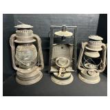 Nier Feuerhand Kerosene Oil Lamps.