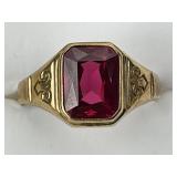 10KT Gold Emerald Cut Synthetic Red Stone.