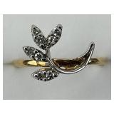 14KT Gold 8 Diamond Insert Ring.