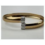 10KT Gold Flexible Bangle.