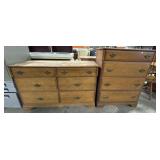 Vtg Maple Vanity & Chest Of Drawers.