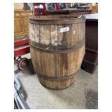 Vtg  Wooden Barrel.
