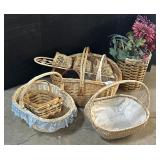 Baskets, 1 Longaberger Basket.