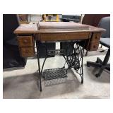 Vtg Tiger Oak Singer Sewing Table & Machine.