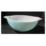 Pyrex Amish Butterprint Cinderella Mixing Bowl.
