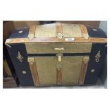 Vtg Steamer Style Trunk.
