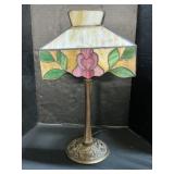 Floral Slag Glass Table Lamp.