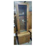 Nice Mahogany 6 Gun Cabinet.