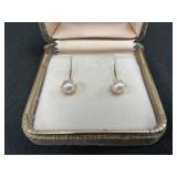 14K Gold & Pearl Clip On Earrings.