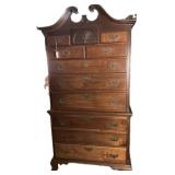 Queen Anne Bonnet Top Highboy Chest of Drawers.