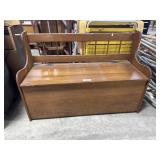 Vtg Farmhouse Style Bench/Chest.