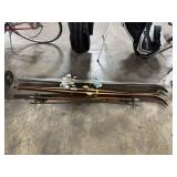 (2) Pair of Vtg Skiï¿½s.