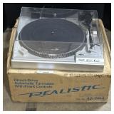 Realistic LAB-430 Turntable Record Player.