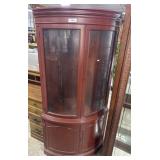 Vtg Bow Front Corner Curio Cabinet.