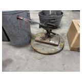 Vtg CastIron ï¿½Westernï¿½ Clay Pigeon Thrower.