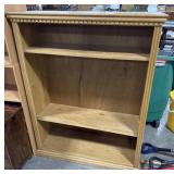 Traditional Style Oak Bookshelf.
