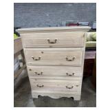 White Pine Traditional 4 Drawer Chest Dresser.