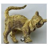 18KT Gold Textured Cat and Diamond Pin.
