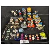 Vintage Kid Meal Toys, Push Up Puppets.