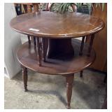 Mid Century 2-Tiered End Table.