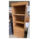 Traditional Oak Side Cabinet.