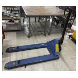 HJ 5500 Pallet Jack.*