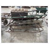 (4) Vtg Runner Sleds.